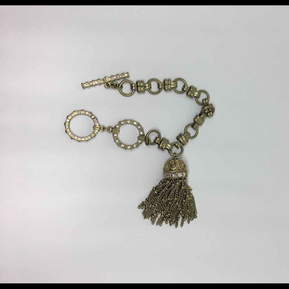 Old gold tone bracelet new with crystal 9"